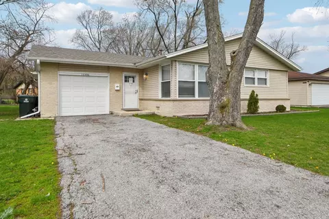 17306 Burr Oak Ln, Hazel Crest, IL 60429