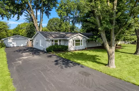 2419 Cosmic Dr, Joliet, IL 60431