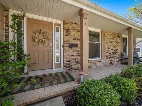 1128 Elizabeth Ave, Naperville, IL 60540