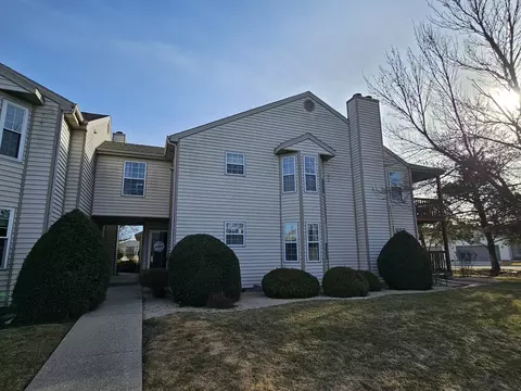 407 Huntington Ct #407, Bourbonnais, IL 60914