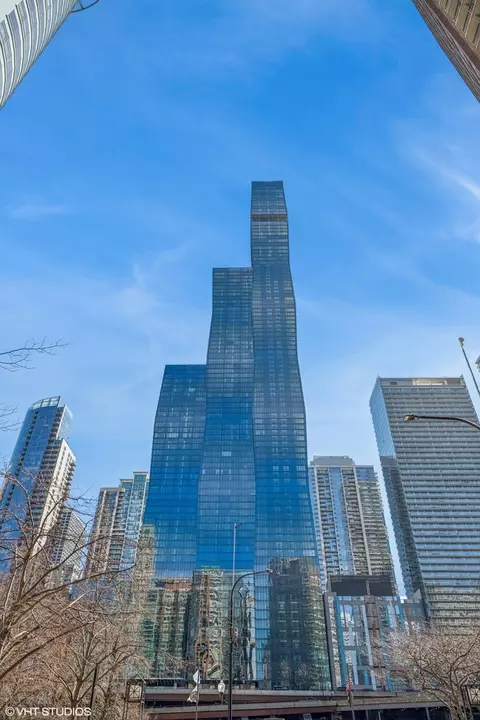 363 E Wacker Dr #3203, Chicago, IL 60601
