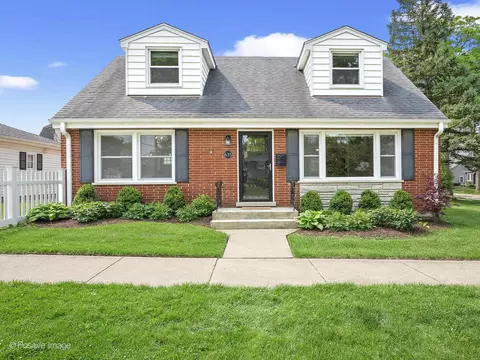 635 Prairie Ave, Downers Grove, IL 60515