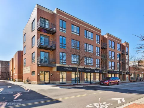 1005 South Blvd #403, Oak Park, IL 60302