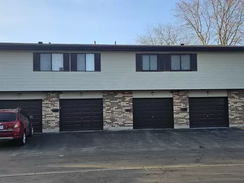 1575 Perry Ct #D, Aurora, IL 60505