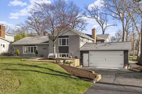 690 Elm St, Glen Ellyn, IL 60137