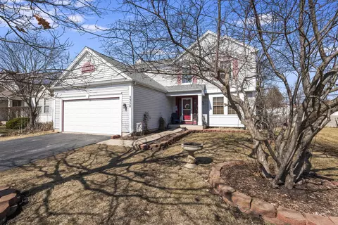 2358 Nantucket Ln, Elgin, IL 60123