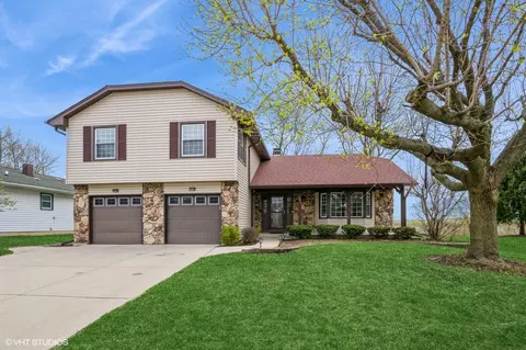 1859 Burr Ridge Dr, Hoffman Estates, IL 60192