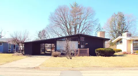 1715 Avenue E, Sterling, IL 61081