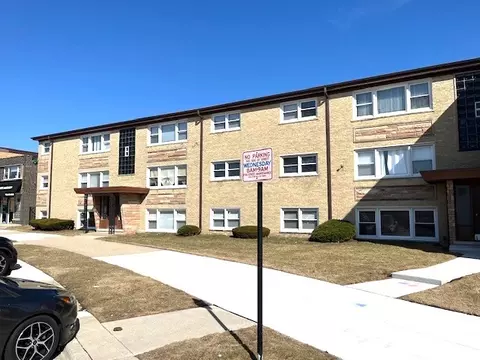 50 W Conti Pkwy #D1, Elmwood Park, IL 60707