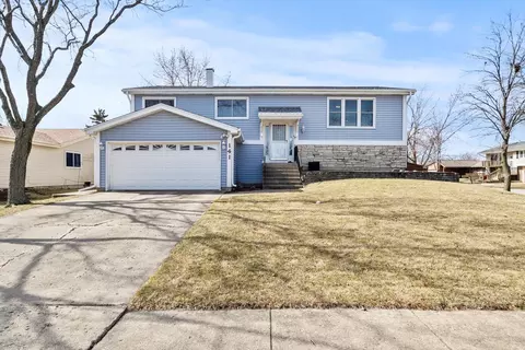 141 Flagstaff Dr, Bolingbrook, IL 60440