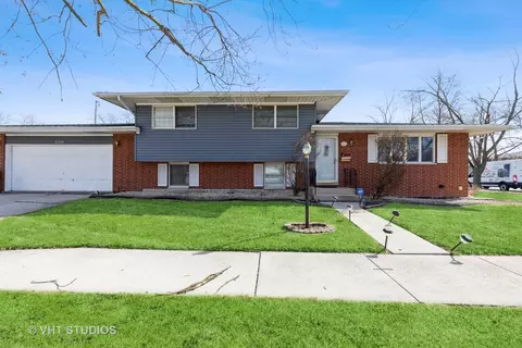 19121 Park Ave, Lansing, IL 60438