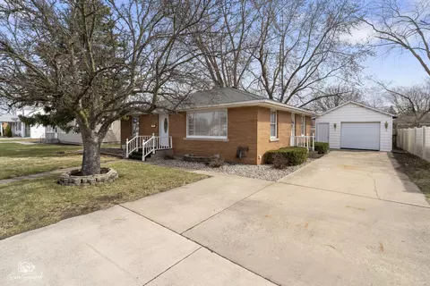 524 S Kennedy Dr, Bradley, IL 60915