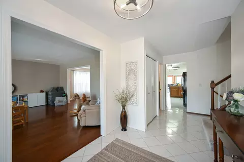 2263 Hiram Dr, Wheaton, IL 60189 photo 4