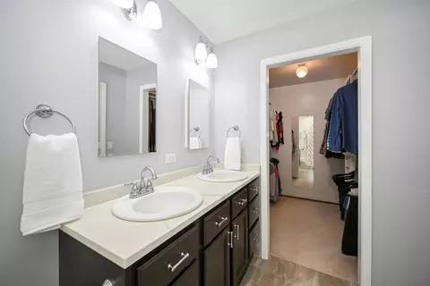 2263 Hiram Dr, Wheaton, IL 60189 photo 24