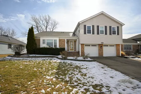 2263 Hiram Dr, Wheaton, IL 60189