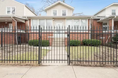 6735 S Saint Lawrence Ave, Chicago, IL 60637