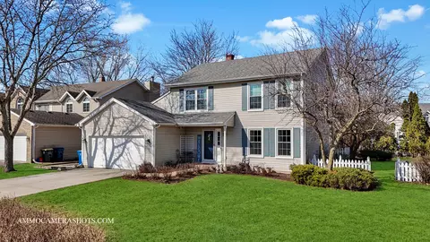 962 Longford Rd, Bartlett, IL 60103 photo 2