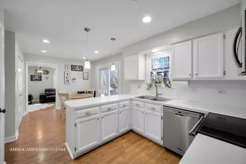 962 Longford Rd, Bartlett, IL 60103 photo 8