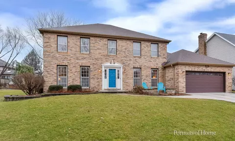 575 Dupahze St, Naperville, IL 60565