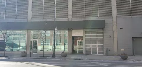 700 W Van Buren St #1101, Chicago, IL 60607