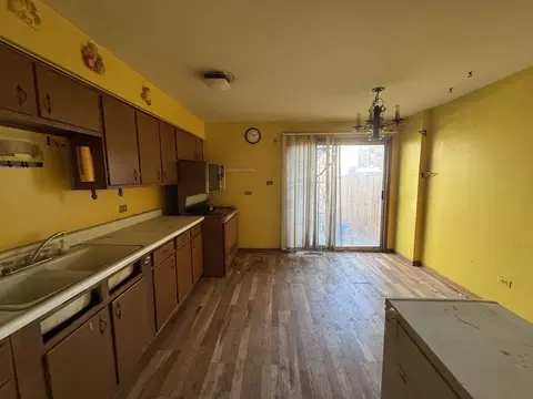938 E 84th Pl #B, Chicago, IL 60619 photo 6