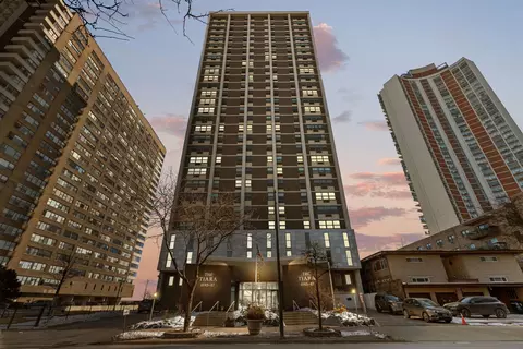 6147 N Sheridan Rd #6A, Chicago, IL 60660