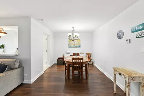 Dining - 307 Walters Ln #1A, Itasca, IL 60143 photo 1 of 2