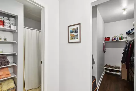 Entry Way - 307 Walters Ln #1A, Itasca, IL 60143 photo 1 of 1