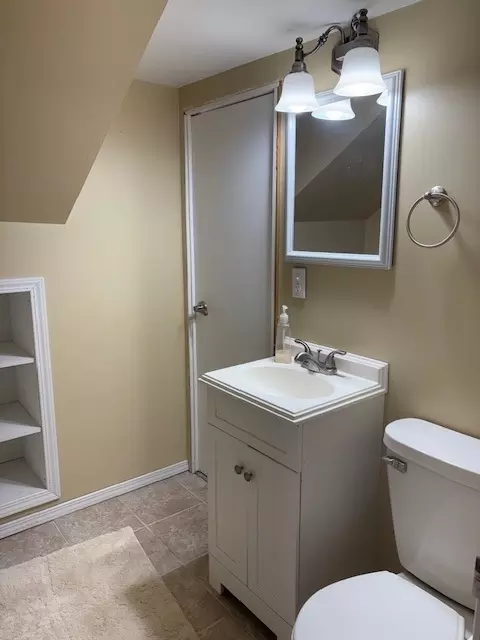 Bath - 245 S 6th St, Sheldon, IL 60966 photo 1 of 1