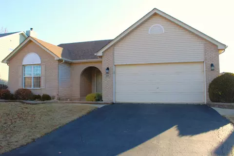 365 Sunset Pt, Romeoville, IL 60446