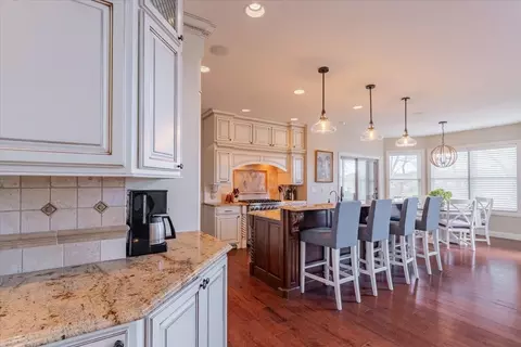Kitchen - 19863 Jared Dr, Bloomington, IL 61705 photo 6 of 7