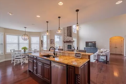 Kitchen - 19863 Jared Dr, Bloomington, IL 61705 photo 2 of 7