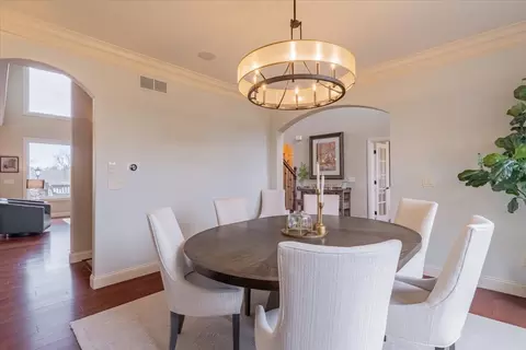 Dining - 19863 Jared Dr, Bloomington, IL 61705 photo 2 of 4