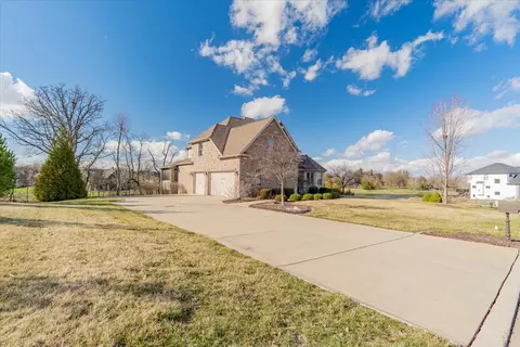 Exterior - 19863 Jared Dr, Bloomington, IL 61705 photo 3 of 16