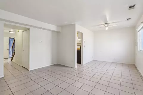 940 Sandpiper Ct, Bartlett, IL 60103 photo 3