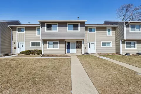 940 Sandpiper Ct, Bartlett, IL 60103