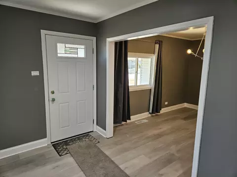 303 Wayne St, Park Forest, IL 60466 photo 7