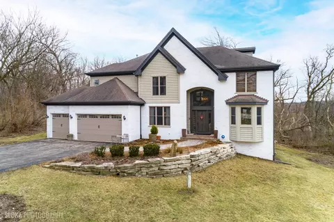 3718 Needle Creek Ct, Crystal Lake, IL 60012