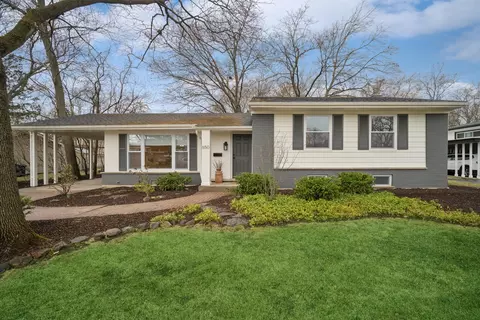 650 Timber Hill Rd, Deerfield, IL 60015