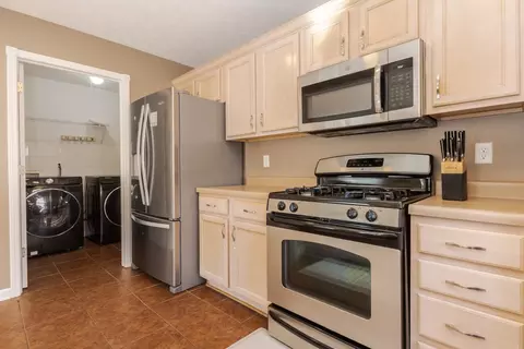1516 Henry St, Normal, IL 61761 photo 17
