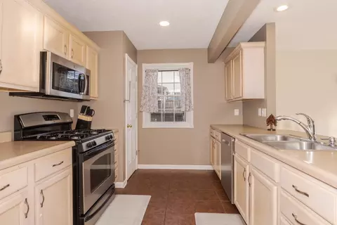 1516 Henry St, Normal, IL 61761 photo 16