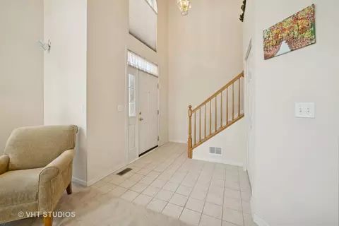 Entry Way - 2631 Maple Cir, West Dundee, IL 60118 photo 1 of 2