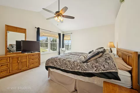 Bedroom - 2631 Maple Cir, West Dundee, IL 60118 photo 1 of 3