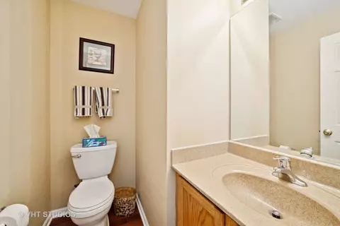 Bath - 2631 Maple Cir, West Dundee, IL 60118 photo 1 of 3