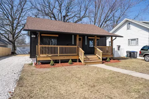 1007 S Lee St, Bloomington, IL 61701 photo 5