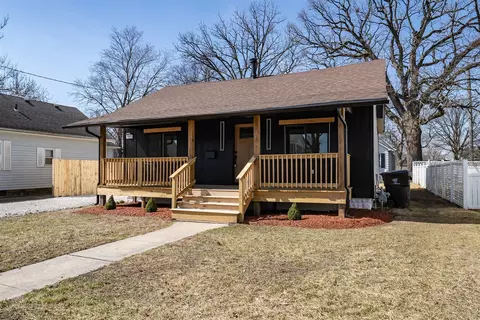 1007 S Lee St, Bloomington, IL 61701 photo 8
