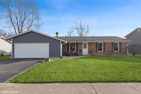 447 Rothbury Dr, Bolingbrook, IL 60440