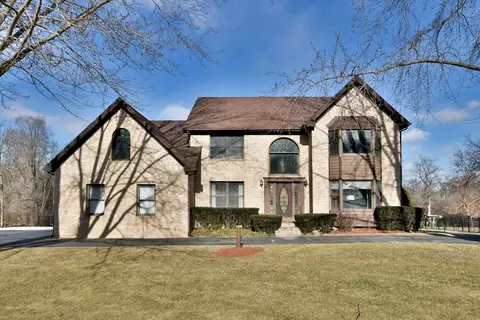 40 S W668 S Bridle Creek Dr, Saint Charles, IL 60175