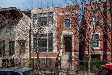 1240 W George St, Chicago, IL 60657