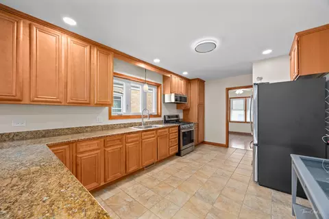 7153 S Springfield Ave, Chicago, IL 60629 photo 6